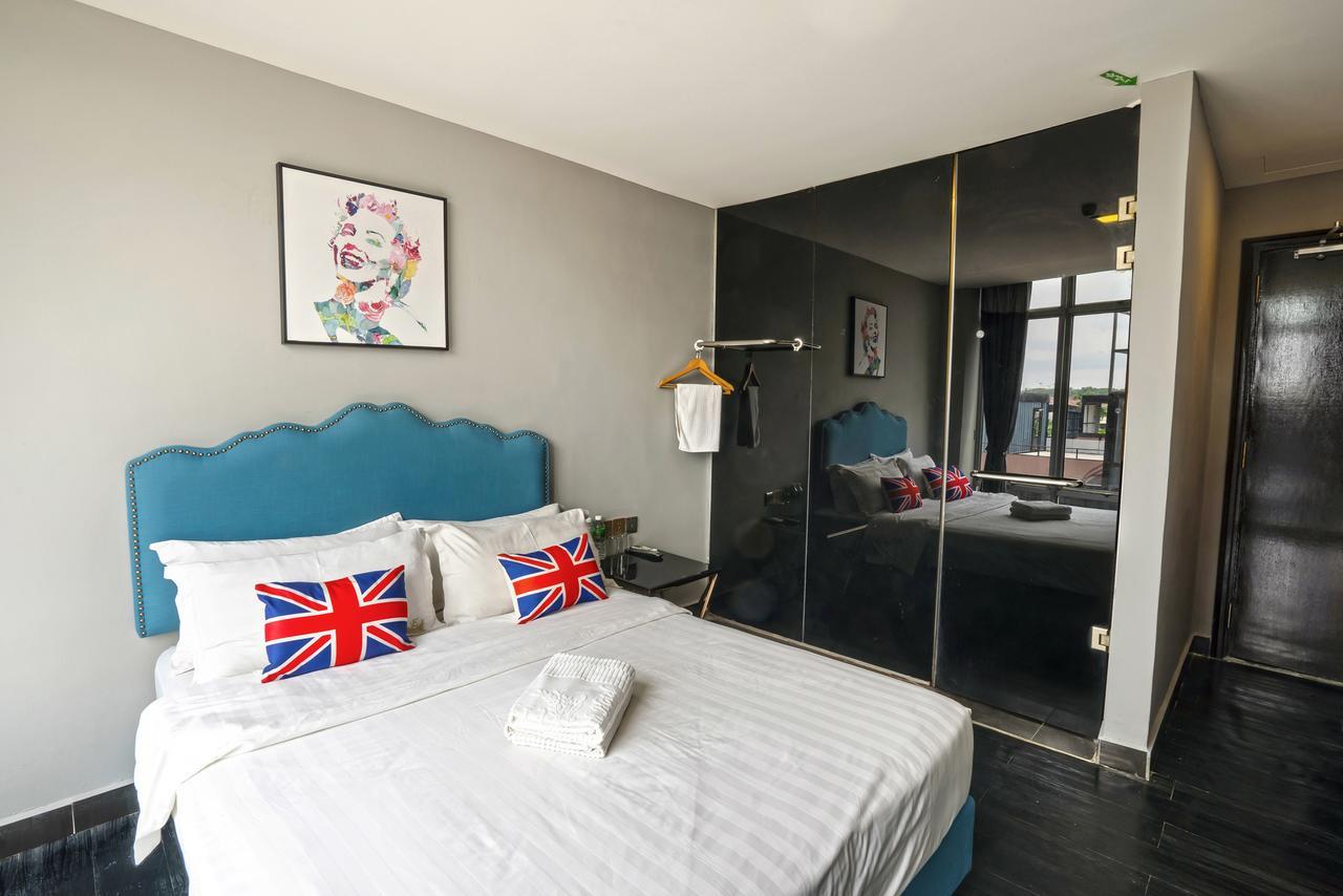 Artz Hotel Джохор-Бару Экстерьер фото